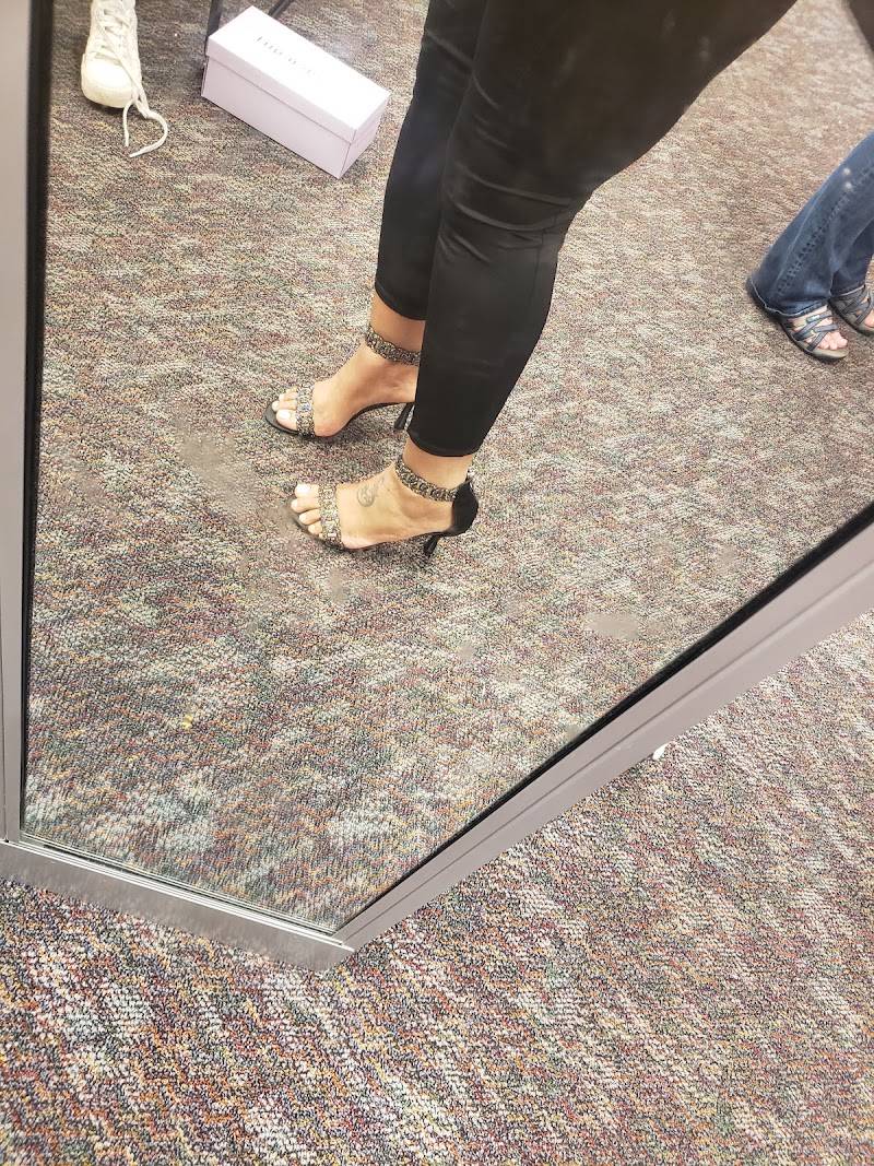 Shoe Station
