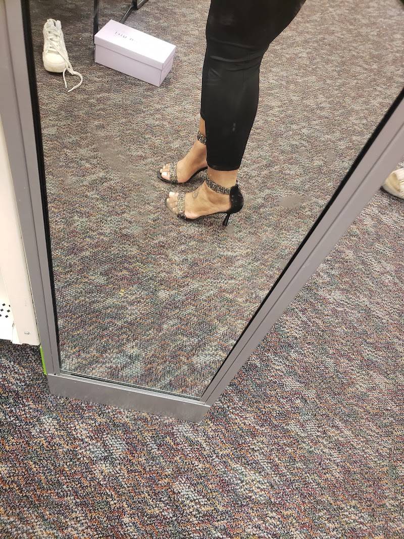 Shoe Station